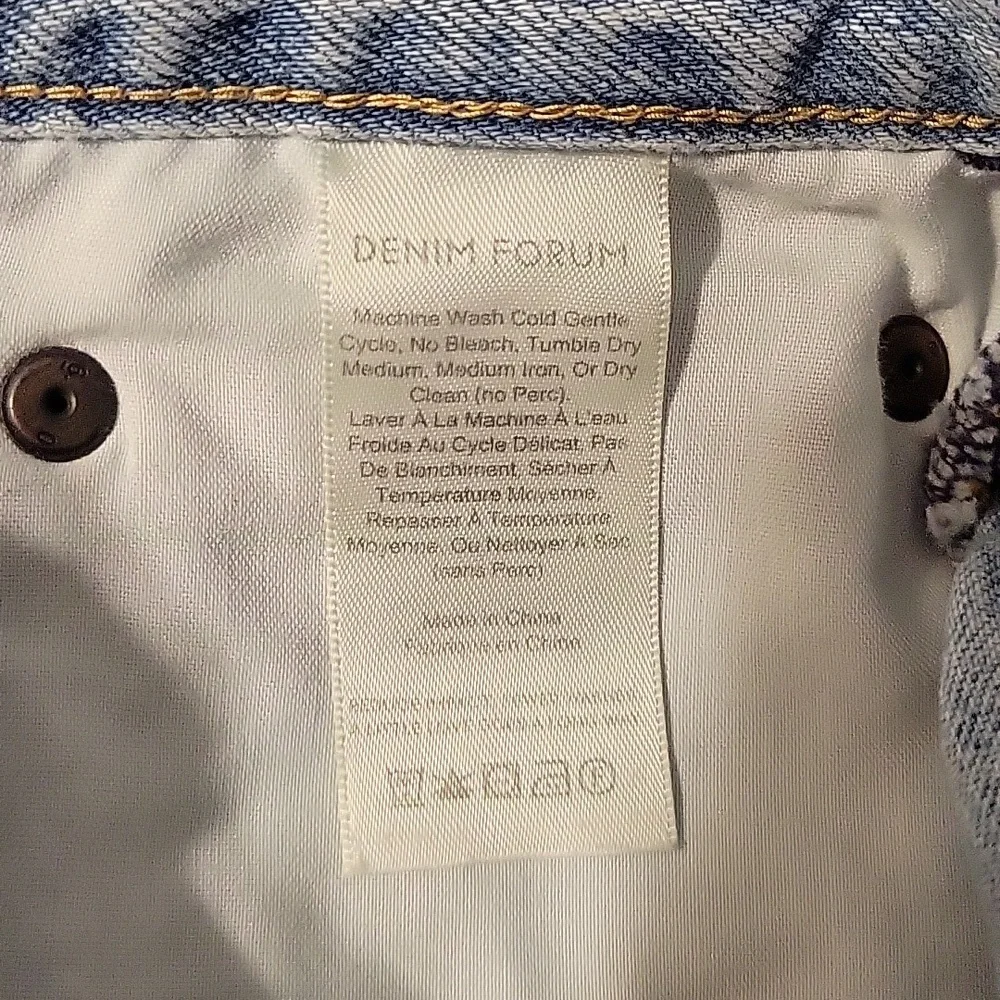 Denim Forum short - Picture 5 of 10